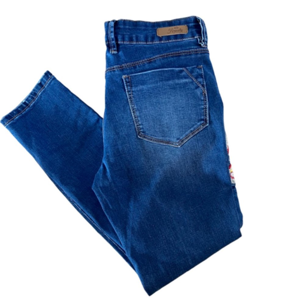 Royalty Embroiderd jean